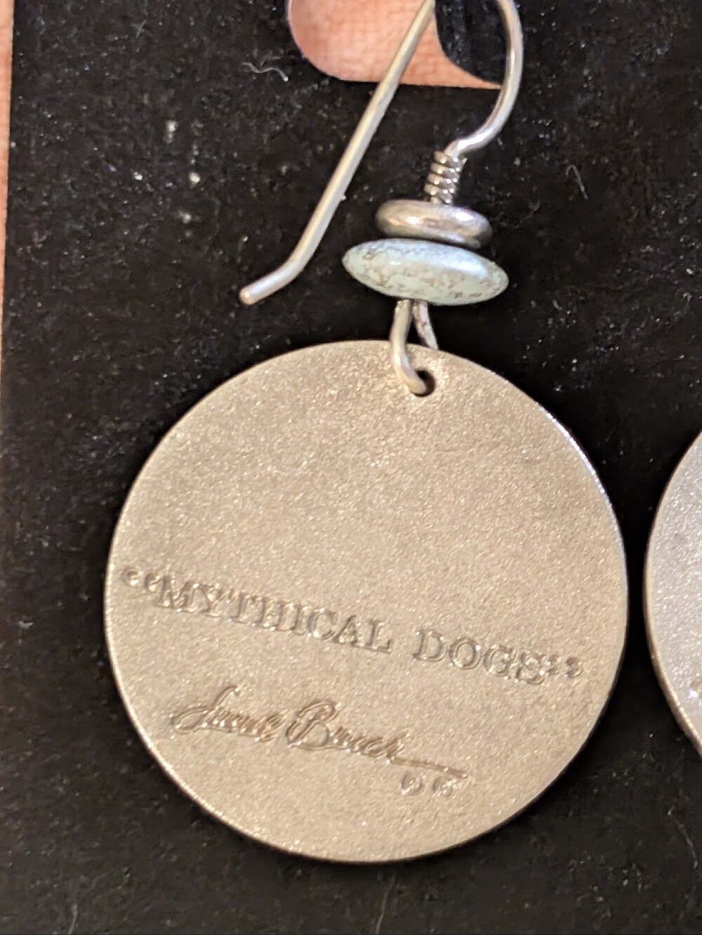 Rare Find! Vintage Laurel Burch "Mythical Dogs" Silvertone Enamel Earrings - Picture 5 of 5